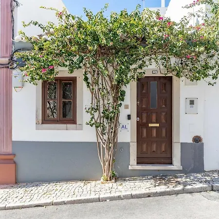 Casa Amalia, Town Center Apartment *